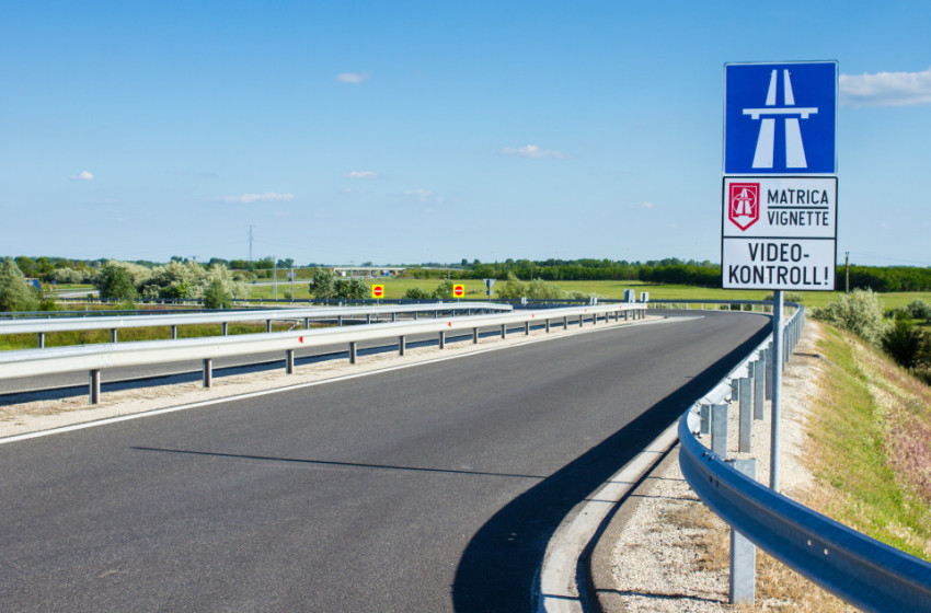 Hétfőtől új sztrádaszakaszokon kell fizetni: íme a díjköteles és az ingyenes utak listája 