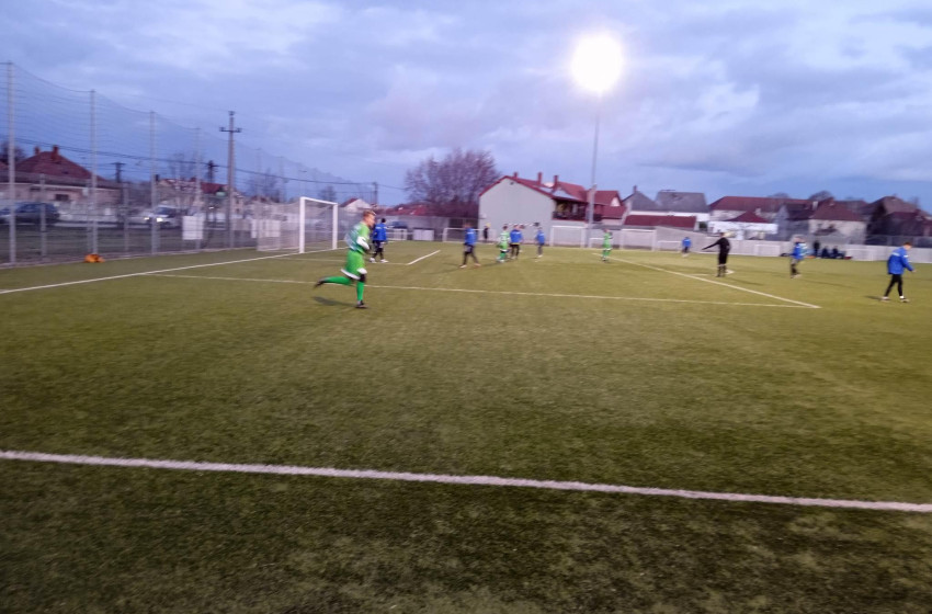 Szoros mérkőzést játszott az NBII-es Csákvár ellen a Csornai SE