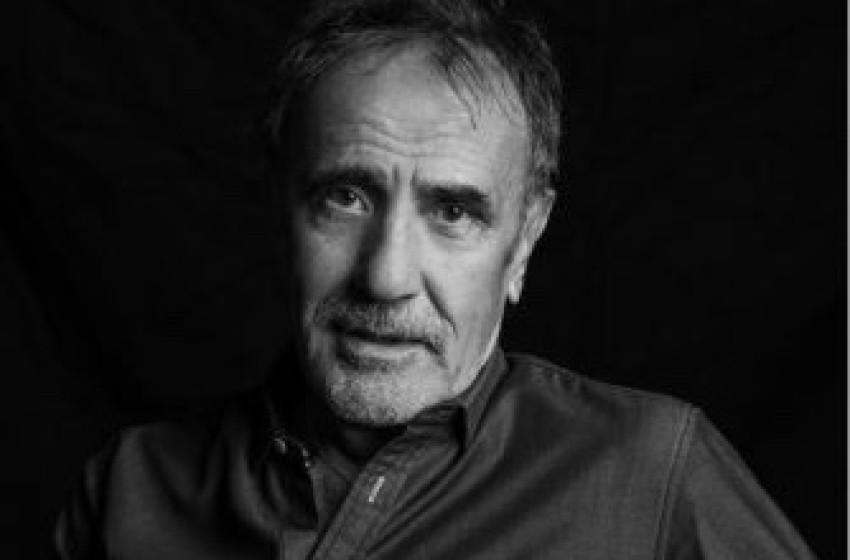 Elhunyt Jakab Csaba, csornai születésű színművész, szinkronszínész 