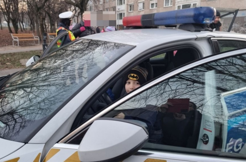 Rendhagyó születésnapi meglepetésben volt része a győri kisfiúnak