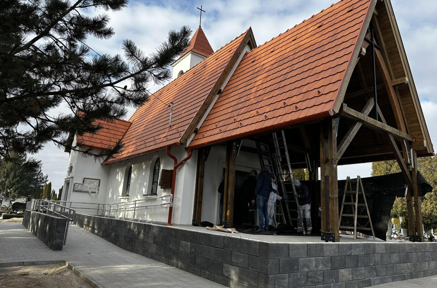 Megújult a ravatalozó Csornán