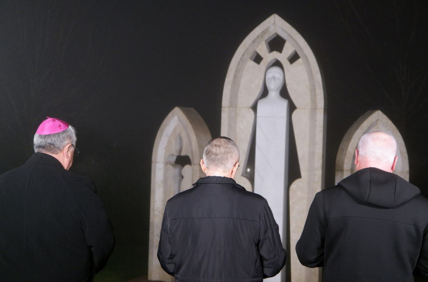 Árpád-házi Szent Margit közbenjárását kérve imádkoztak a békéért Győrben