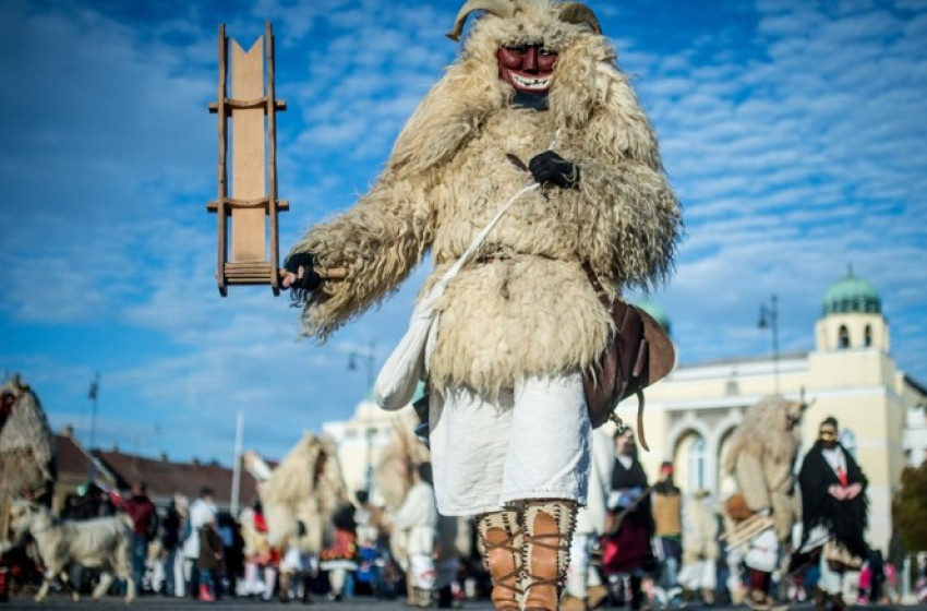 2500 busó búcsúztatja a telet Mohácson