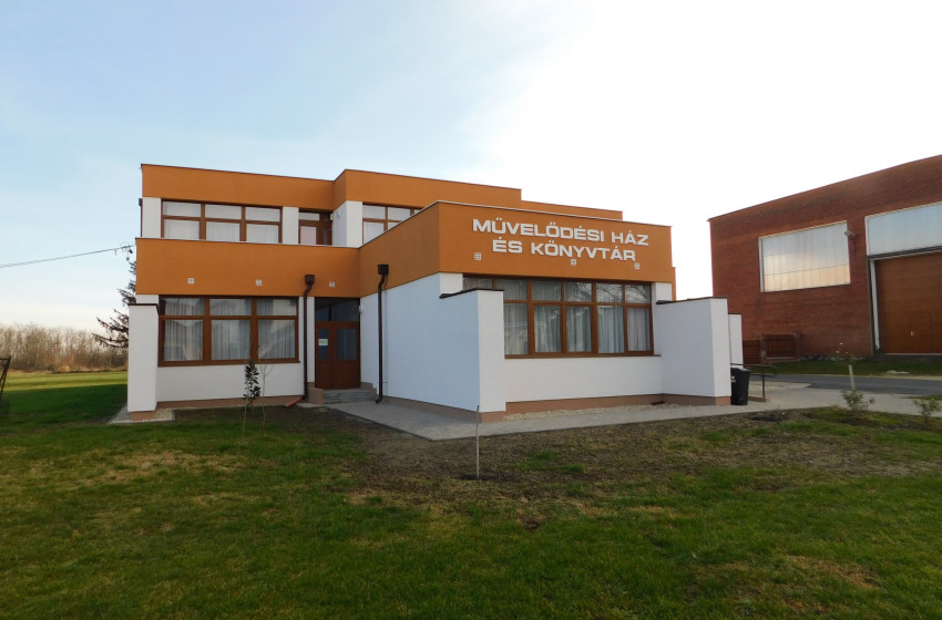 Összedugják a fejüket Beleden