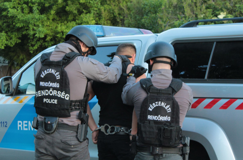 Körözött személyt fogtak el a csornai rendőrök + Videó