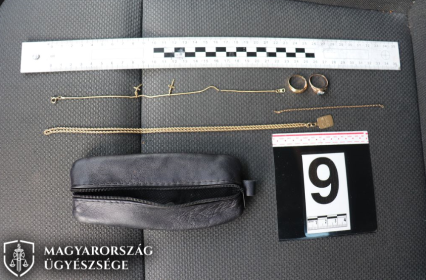 Álkulcsokkal törtek be az ingatlanokba, több mint 30 millió forintnyi értékkel távoztak
