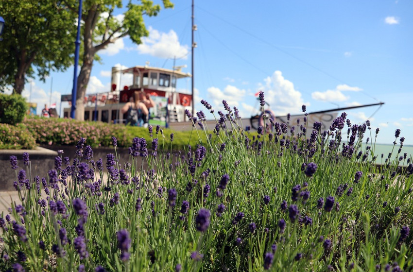 Lélegzetelállító fotó készült az űrből a Balatonról