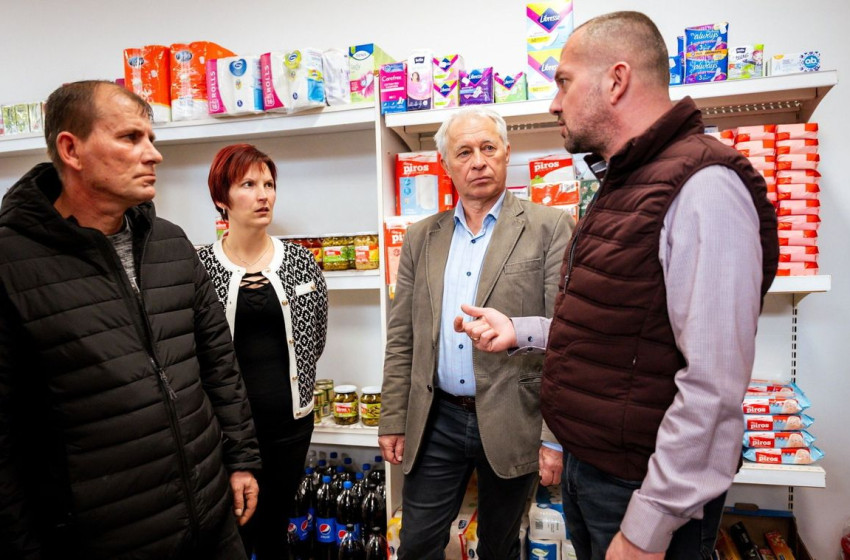 A Magyar falu program mintegy 1400 településen mentett meg kisboltot a bezárástól 