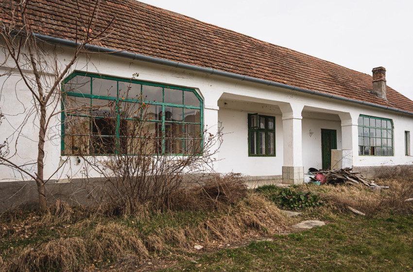 Alkotóházat álmodnak Hövejen 