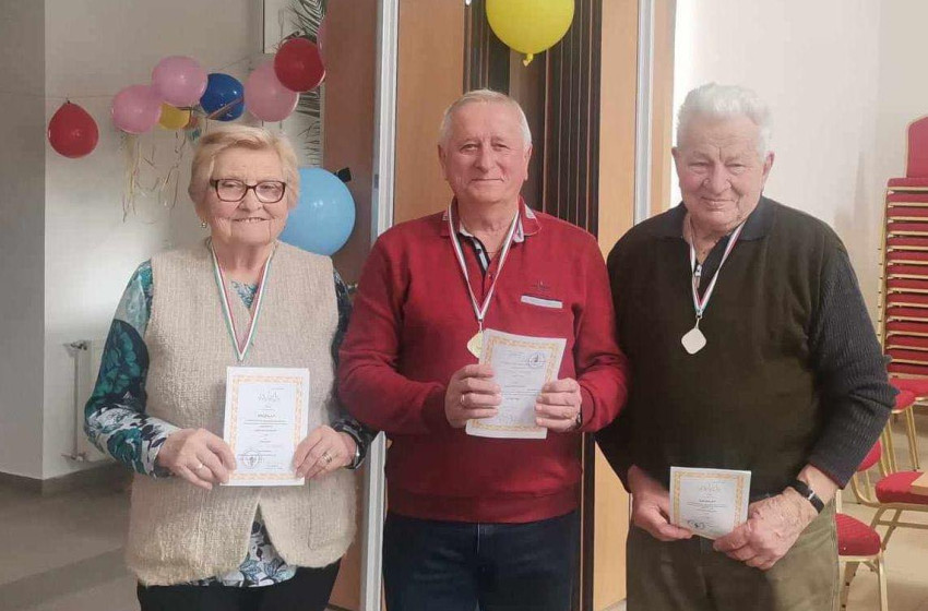 Kártyaverseny Győrsövényházon 