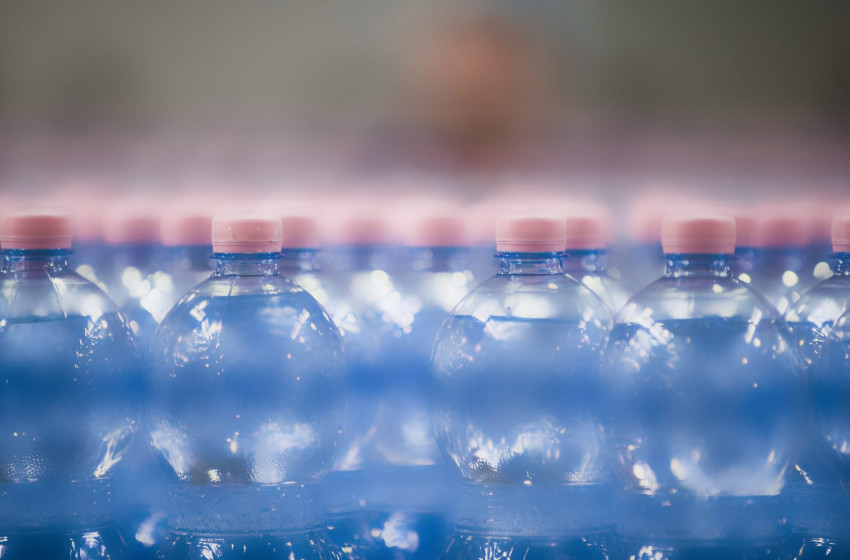 Ásványvizet hívott vissza a Szentkirályi 