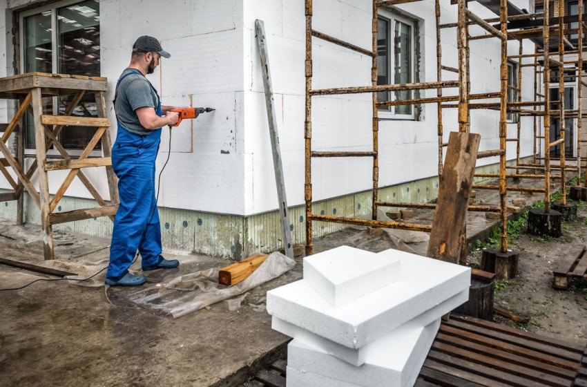 Bejelentette a kormány az új otthonfelújítási programot, 6 millióra lehet pályázni 