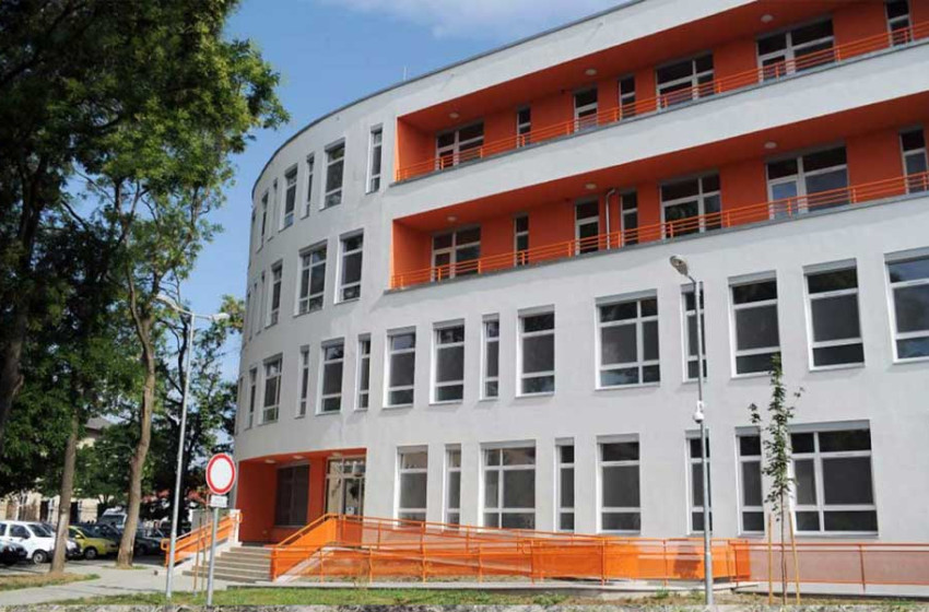 11 év fegyházat kapott a gyöngyösi ápolónő, aki morfinos infúzióval akarta megölni az anyját