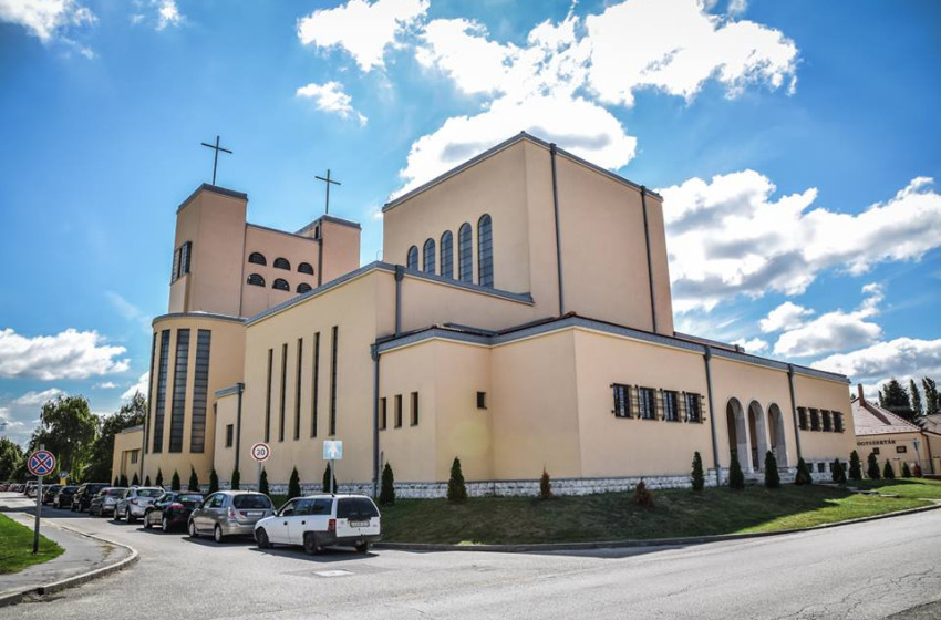 Isten Szolgája: Eszterházy János Életszentsége" - dr. Molnár Imre Előadása Csornán