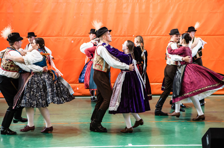 Kapuvári Néptáncegyüttes: 35 éves jubileum ünnepség