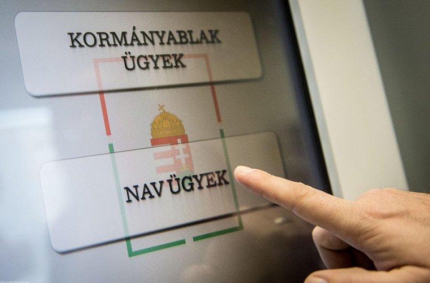 A NAV meghosszabbítja központi ügyfélszolgálatainak nyitvatartását május 21-ig