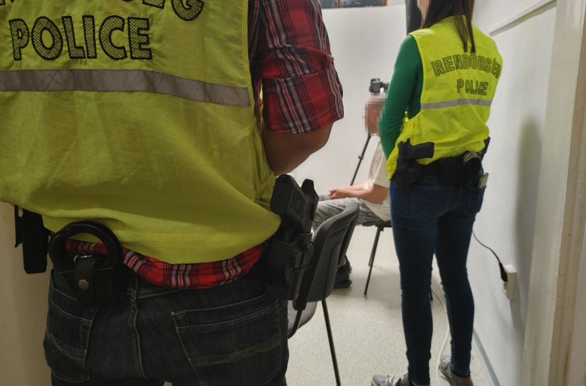 Álmában tört apja életére