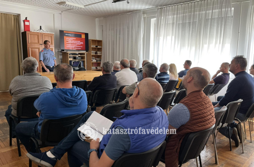 Aratás előtti értekezlet volt Kapuváron