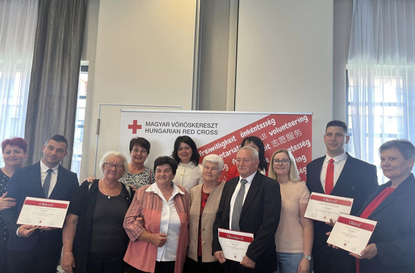 Rábaközieket is kitüntetett a Magyar Vöröskereszt