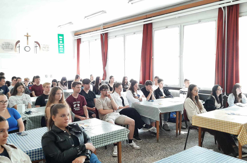 A tájékozottság előnyei Kapuváron