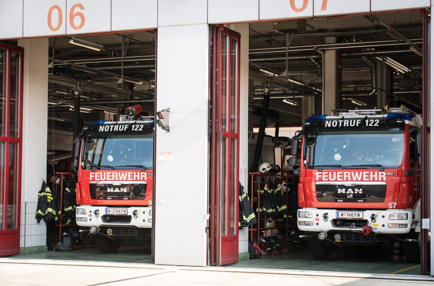 Tüzes buli lesz Enesén