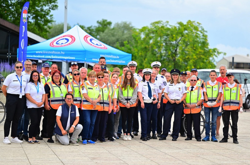 Elindul a Bringa Mustra