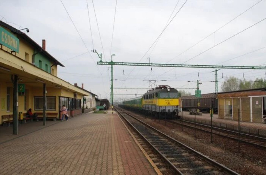 Vers a peronon Csornán