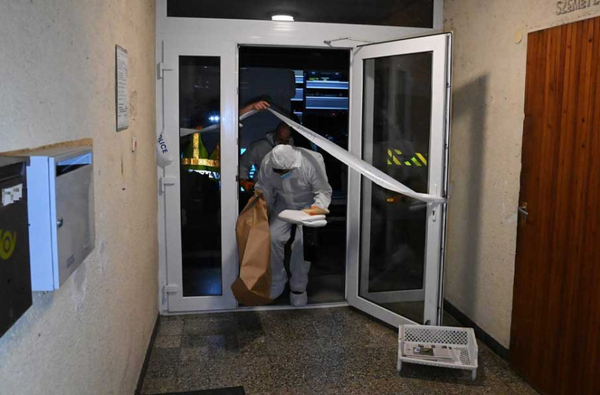 Baltával végzett két lányával a kegyetlen apa