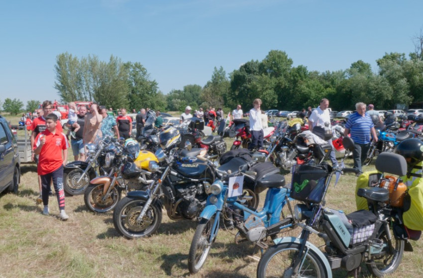 Motorok zúgtak a Rábaközben