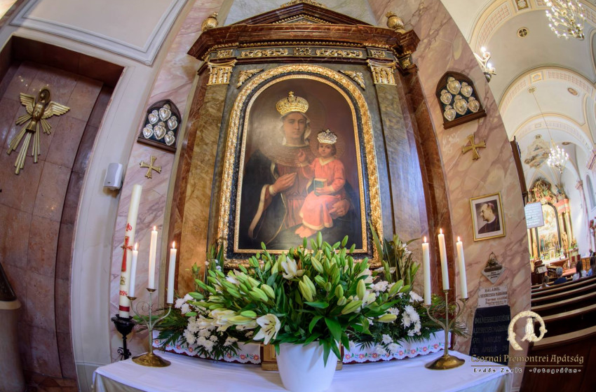 Virágos ünnepek a csornai premontreieknél