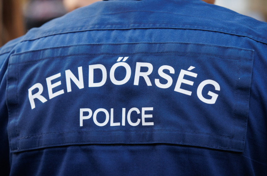  Illetéktelenül használta a bankkártyát, a győri nyomozók keresik