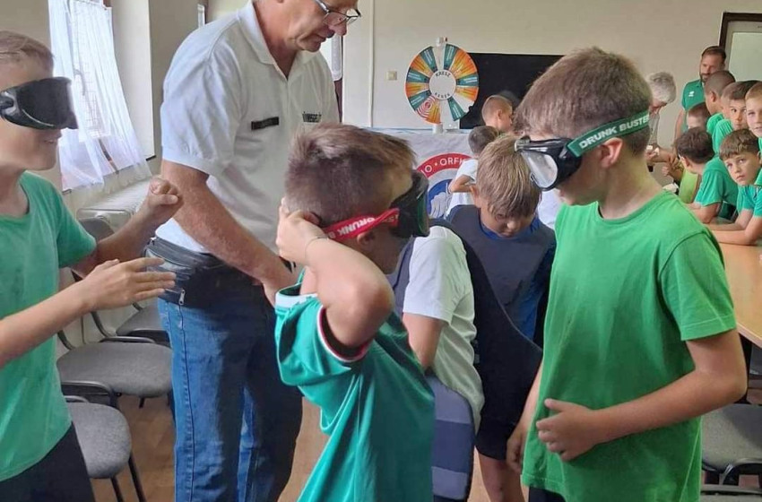 Baleset- és bűnmegelőzési program a Csornai Sportegyesületek nyári táborában