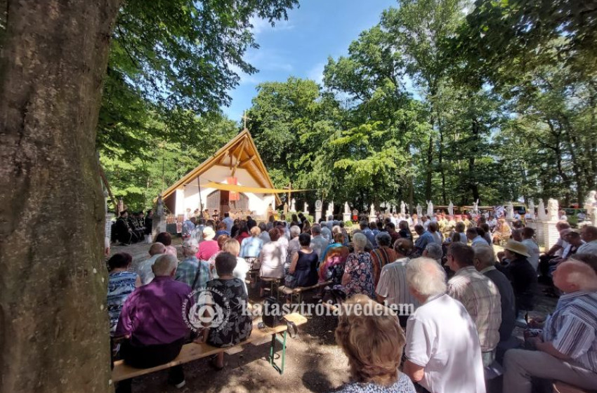 Tűzoltó, hagyományőrző, rendvédelmi és fegyveres szervek zarándoklata Horvátzsidányba
