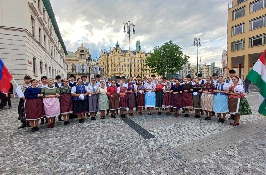 A Kapuvár Néptáncegyüttes Csehországban vendégeskedett