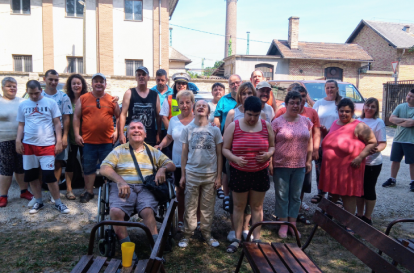 Balesetmegelőzési előadás a szeretetszolgálatnál