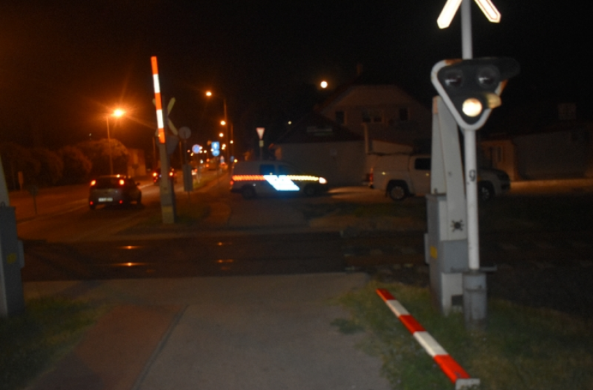 A vasúti közlekedés biztonságát veszélyeztette, keressük