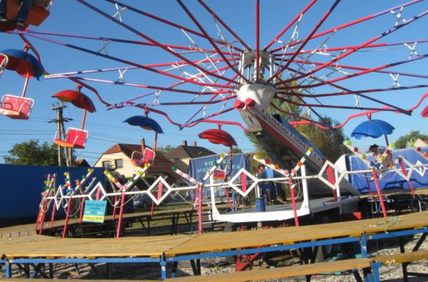 Elkezdődött a csornai búcsú tereprendezése