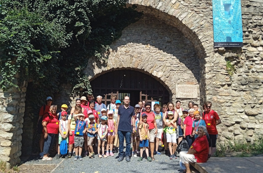 Tatai kirándulás a Csornai Jézus Szíve Karitásszal