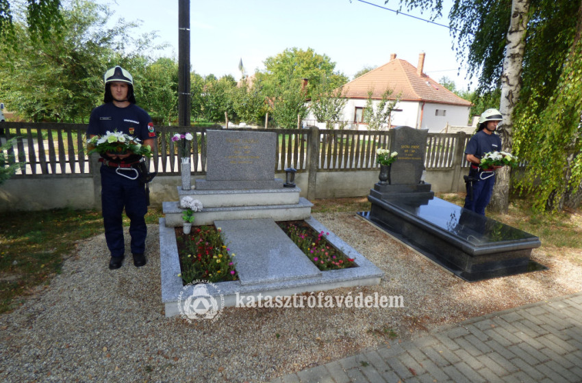 Hősi halottaikra emlékeztek a tűzoltók Győr-Moson-Sopronban