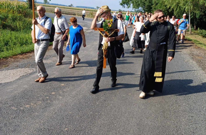 Gyalogos zarándoklat Osliba