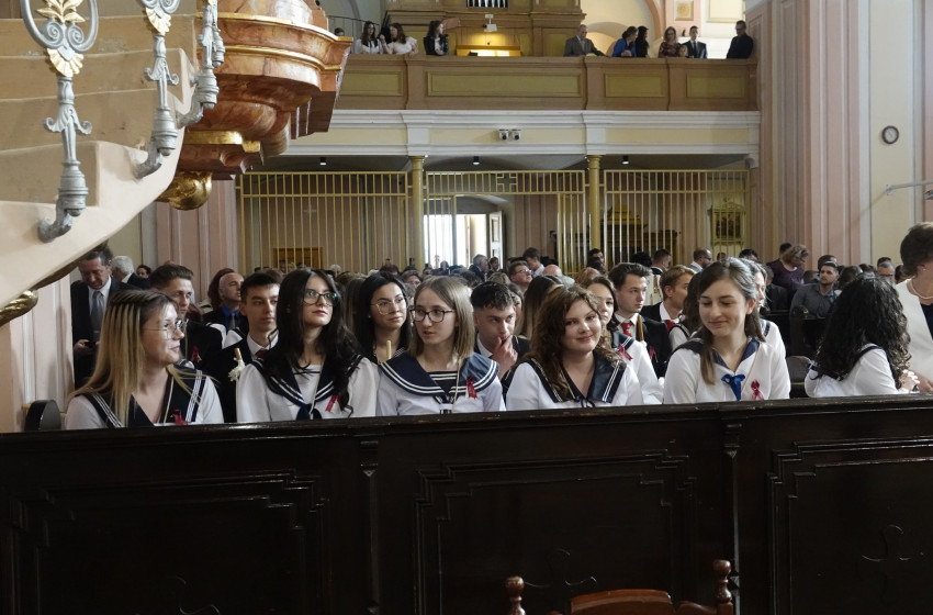 Tanévnyitó a kapuvári Páli Szent Vince Katolikus Gimnázium és Általános Iskolában