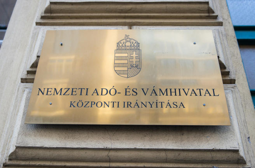 A NAV folyamatosan küldi az értesítőket, 800 ezer embernek van tartozása