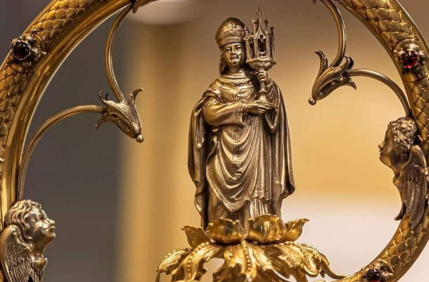 Szentmise a Rábaközi Szűzanya kegyoltáránál