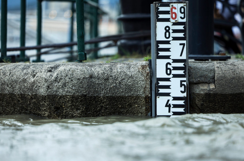 Katonákat vezényelt az árvíz elleni védekezéshez Komárom-Esztergomba és Győr-Moson-Sopronba Szalay-Bobrovniczky Kristóf