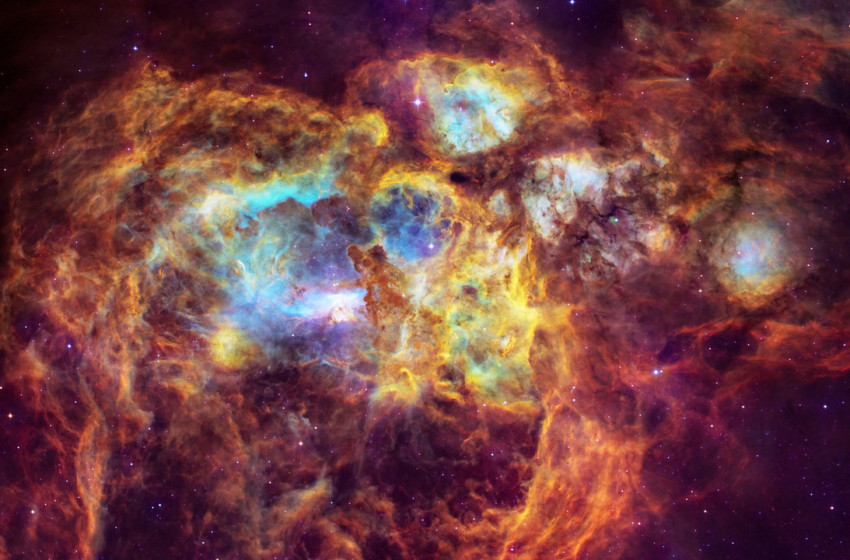 Szivárvány-öböl, galaxisok és fekete lyuk a magyar asztrofotósok képein