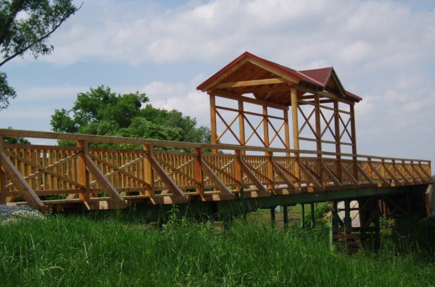 Emléktúra Osliban: történelmi gyaloglás az 1956-os forradalom nyomában