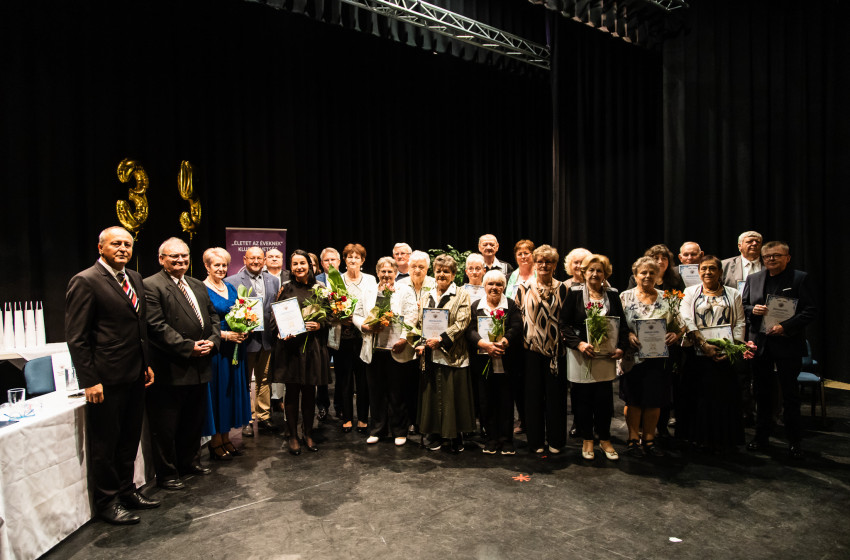 Jubileumot ünnepeltek a megye szépkorúi Kapuváron