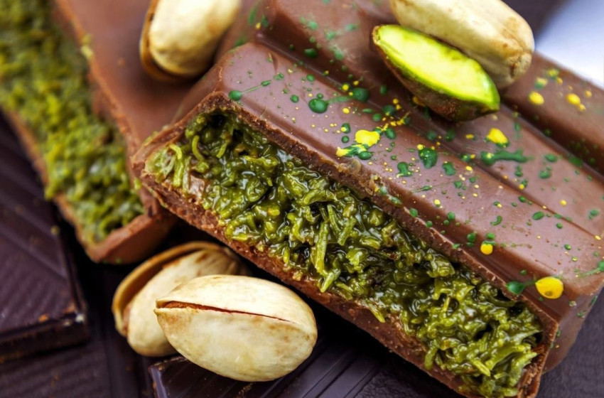 Így készül az ínycsiklandó dubaji csoki  