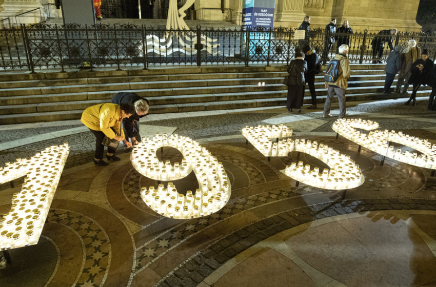 Miért nem lett állami ünnep október 23-a?