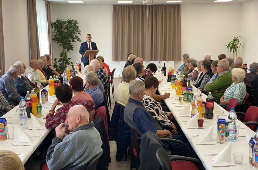 Sikeres és jó hangulatú Idősek Napi rendezvény Rábatamásiban